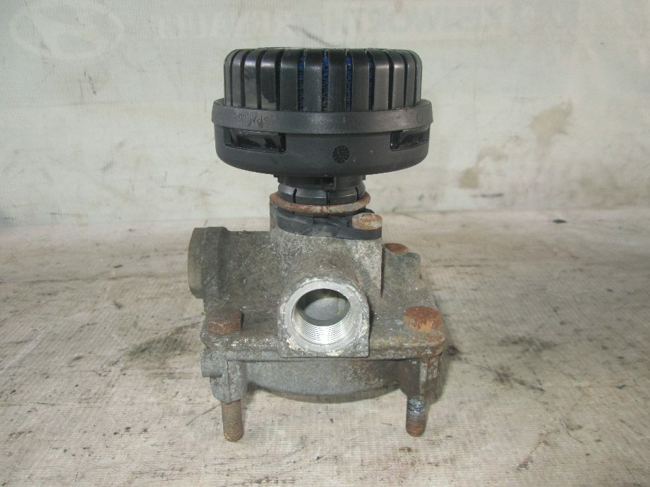 клапан ускорительный б/у - 1